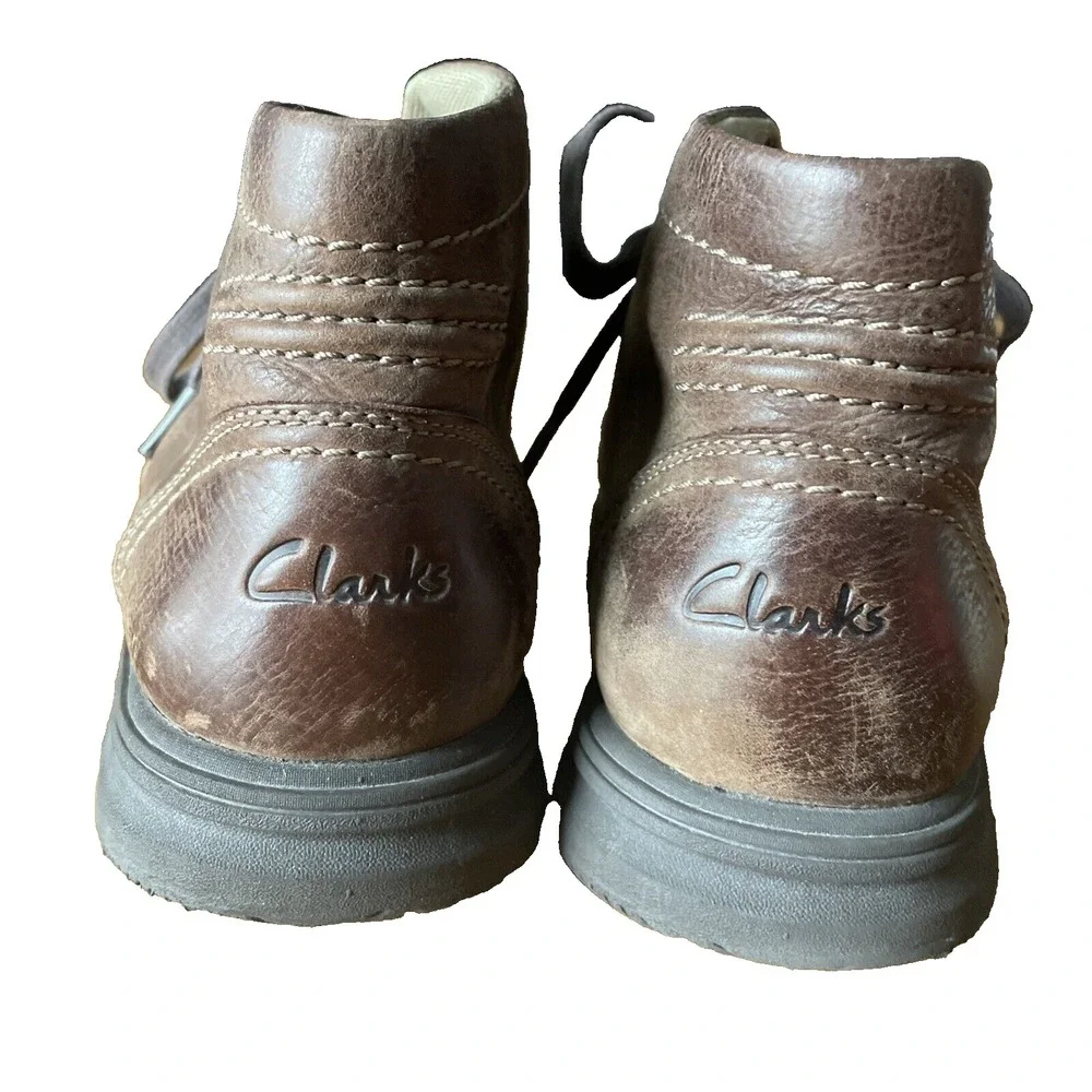 Clarks Chukka Boot Men's Size 8.5 Brown Leather‎ Distressed Lace Comfort Hiking